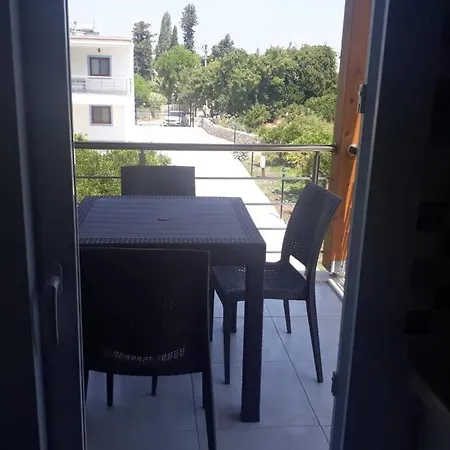 2 Bedroom Cosy House In Turkbuku *